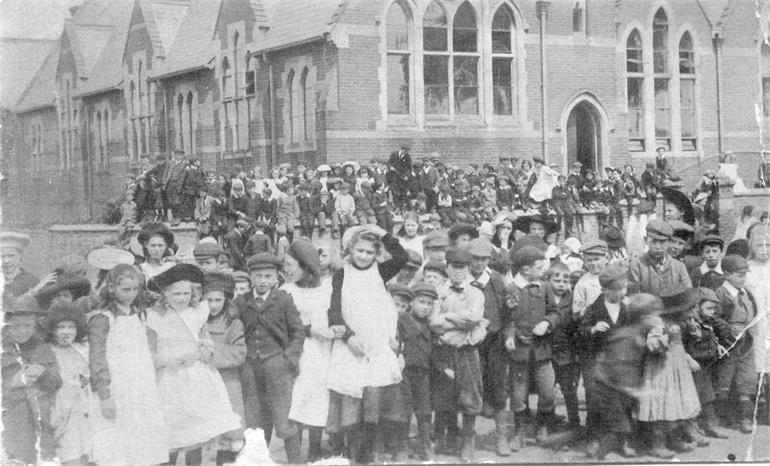 Photograph. Manor Road School pupils (North Walsham Archive).