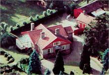 132 Norwich Road showing, on the top right, Frank Mann's buildings which were behind behind the glider shown as July 1938