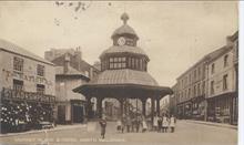 Chidren by Market Cross, North Walsham.