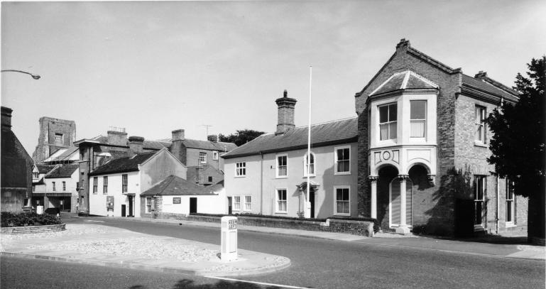 Photograph. The Cedars on New Road / Yarmouth Road (North Walsham Archive).