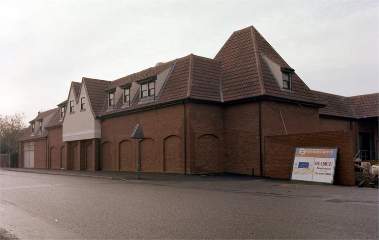 Photograph. Construction of "Fine Fare" building by "Headway Construction" on the Yarmouth Road in the early 1980s. (North Walsham Archive).