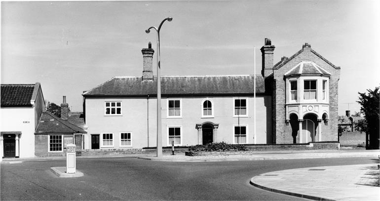 Photograph. Council Offices, The Cedars, Yarmouth Road c1960. (North Walsham Archive).