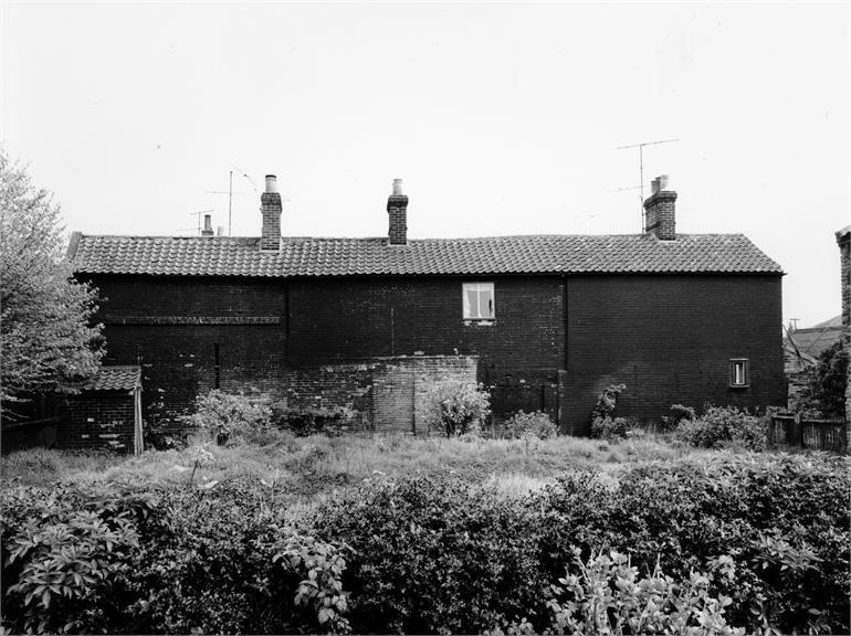Photograph. Dog Yard, North Walsham (North Walsham Archive).