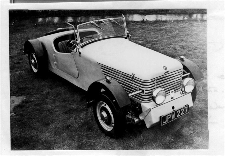 Photograph. Duncan Industries (Engineers) Ltd, Park Hall, New Road, North Walsham. An early Duncan "Drone" at Gunton Park. Photo; Leslie Edwards. (North Walsham Archive).