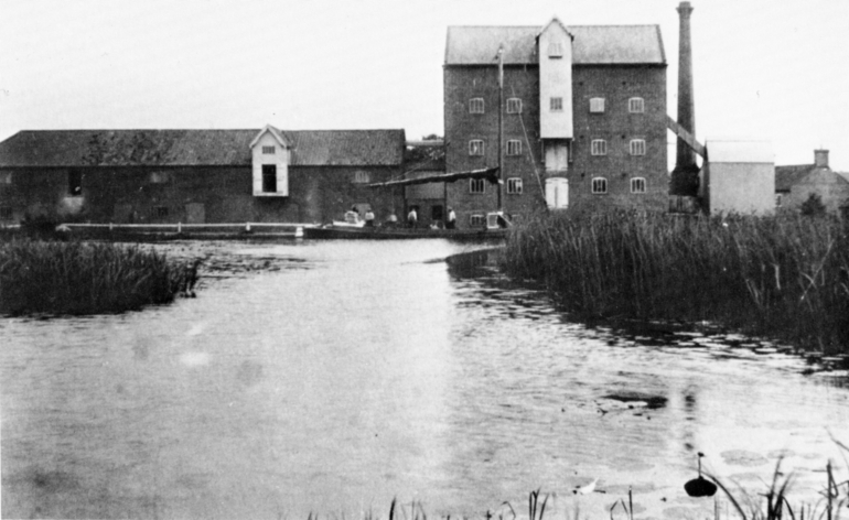 Photograph. Ebridge Mill 1930 (North Walsham Archive).