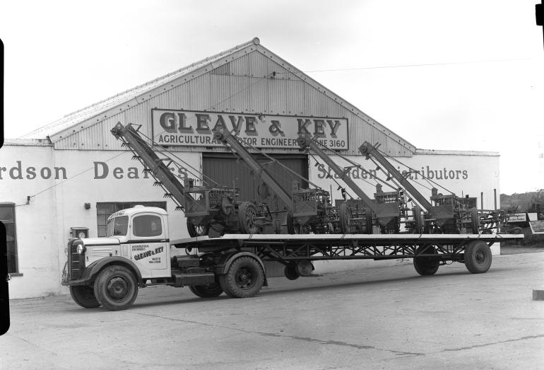 Photograph. Gleave and Key garage on White Horse Common (North Walsham Archive).
