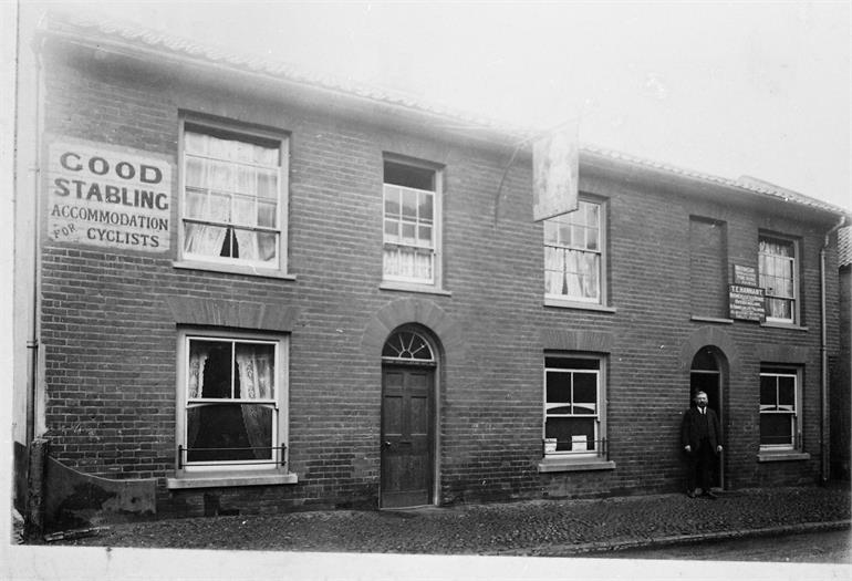 Photograph. The Lord Nelson Inn, Nelson Street (North Walsham Archive).
