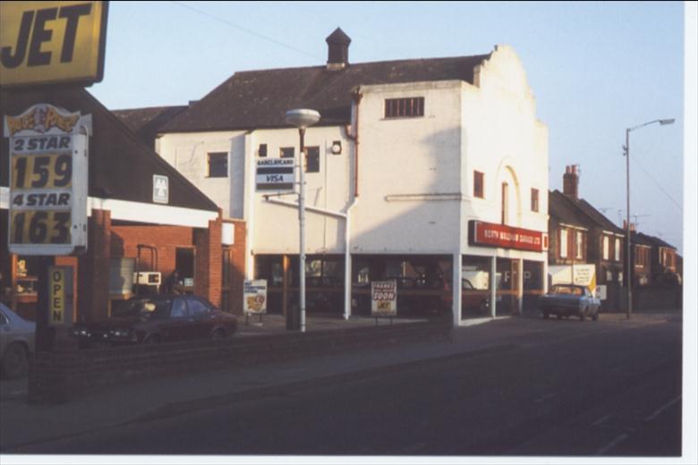 Photograph. North Walsham Garage Ltd. New Road. (North Walsham Archive).