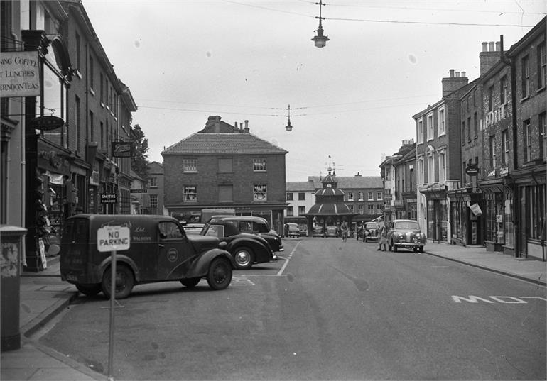 Photograph. North Walsham Market Place taken by Les Edwards. (North Walsham Archive).