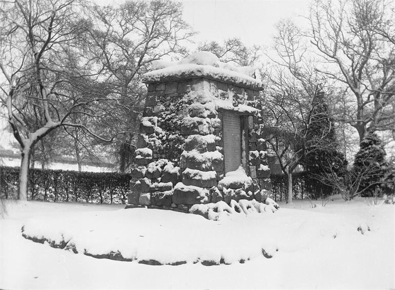 Photograph. North Walsham War Memorial (North Walsham Archive).