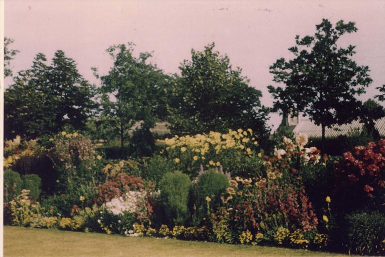 Photograph. War Memorial Park Gardens (North Walsham Archive).