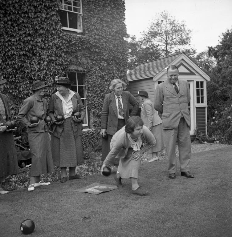 Photograph. Women's Institute - lawn bowls (North Walsham Archive).